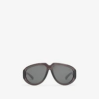 Curve Pilot Sunglasses​ in Black - Women | Burberry® Official