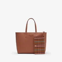 Medium Reversible Bloomsbury Tote​ in Ginger orange/gingerbread brown - Women | Burberry® Official
