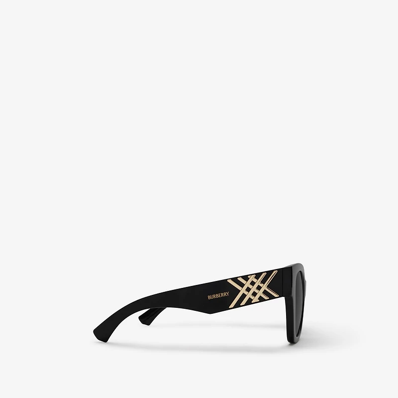 Heritage Square Sunglasses in Black