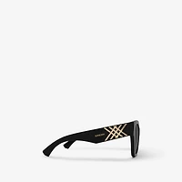 Heritage Square Sunglasses in Black