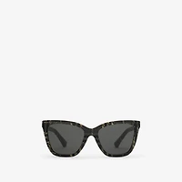 Check Square Sunglasses​ in Calico beige/grey - Women | Burberry® Official