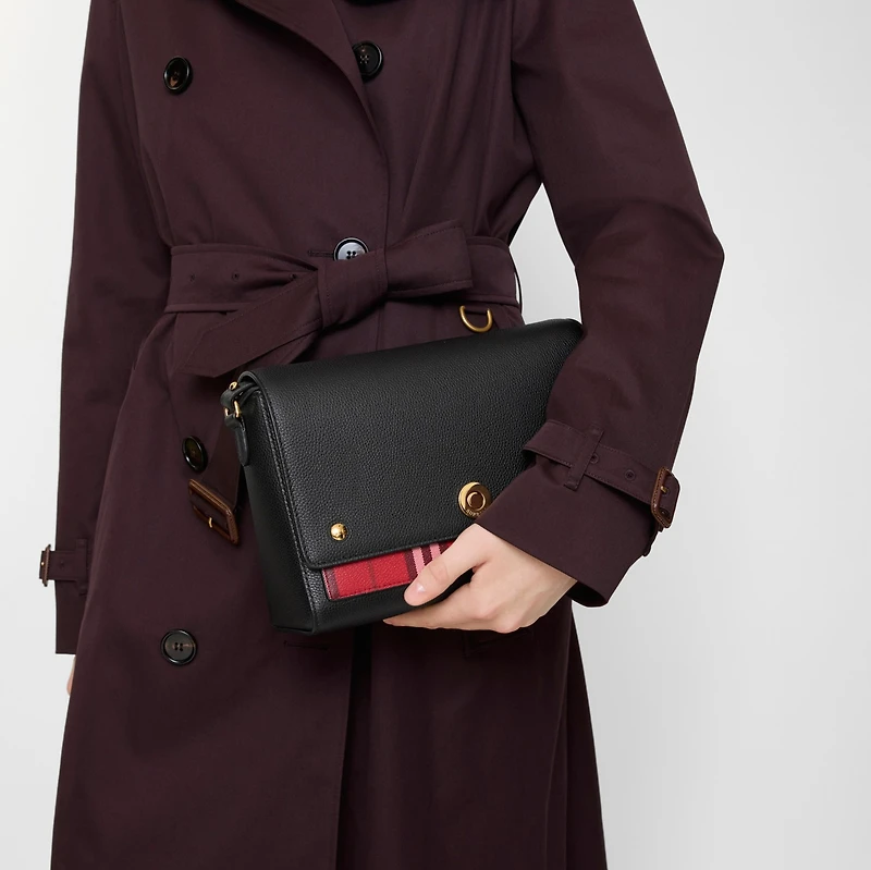 Note Bag in Black/post red - Women | Burberry® Official