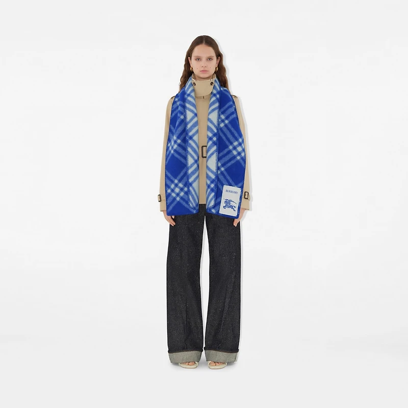 Check Wool Scarf in Knight blue | Burberry® Official