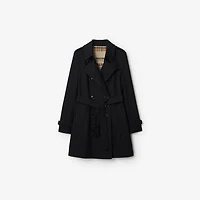 Short Chelsea Heritage Trench Coat in Black - Women, Cotton Gabardine | Burberry® Official