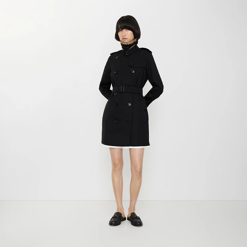 Short Kensington Heritage Trench Coat in Black - Women, Cotton Gabardine | Burberry® Official
