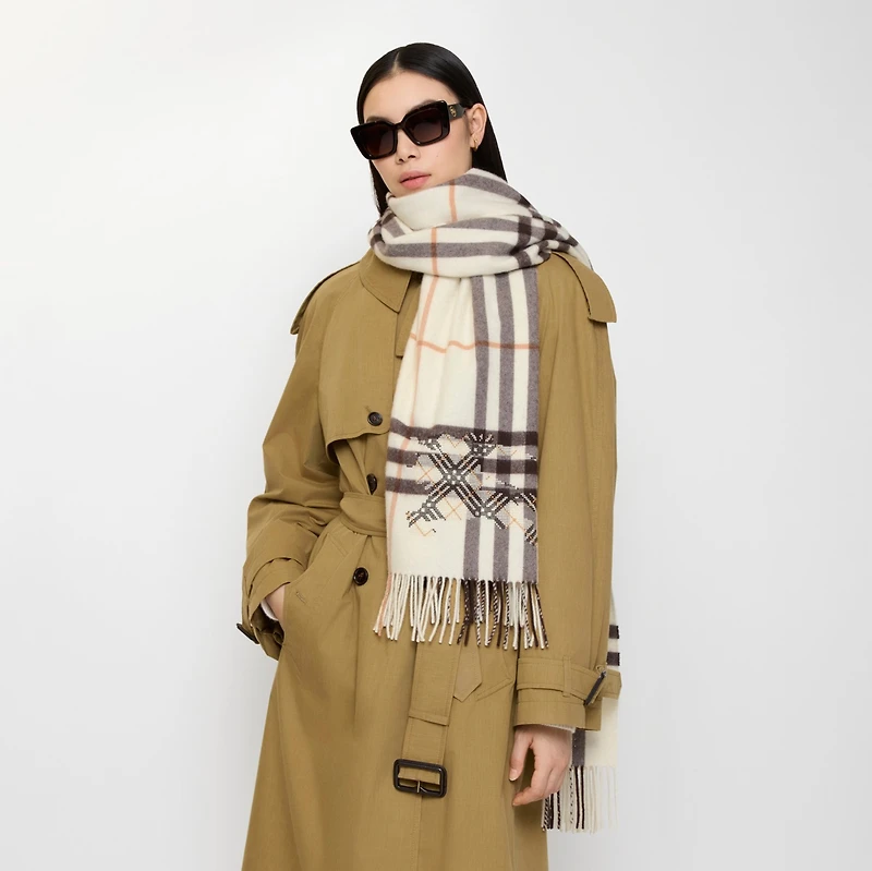 Wide Cross Stitch EKD Check Cashmere Scarf in Pebble white | Burberry® Official