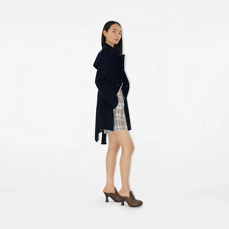 Short Kensington Heritage Trench Coat in Coal blue - Women, Cotton Gabardine | Burberry® Official