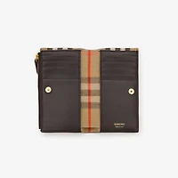 Medium Bloomsbury Wallet in Peat brown/sand beige - Women, Leather | Burberry® Official
