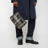 Highlands Pouch​ in Thicket green - Men | Burberry® Official