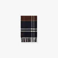 Contrast Check Cashmere Scarf in Ink blue/treacle brown | Burberry® Official