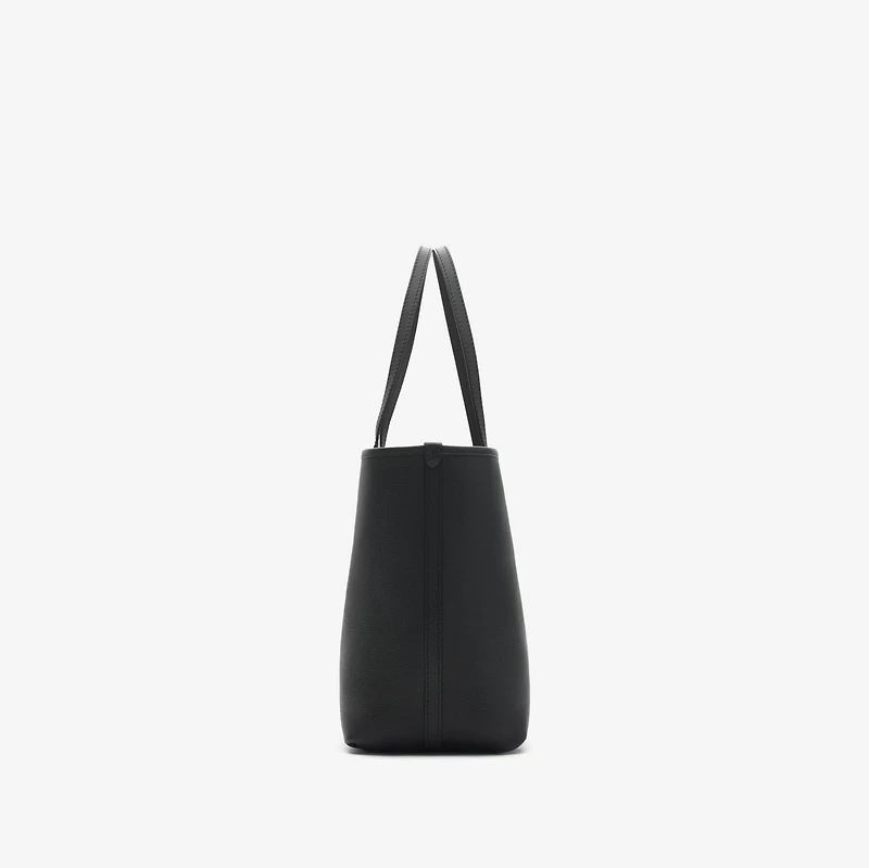 Medium Reversible Bloomsbury Tote​ in Black/calico beige - Women | Burberry® Official