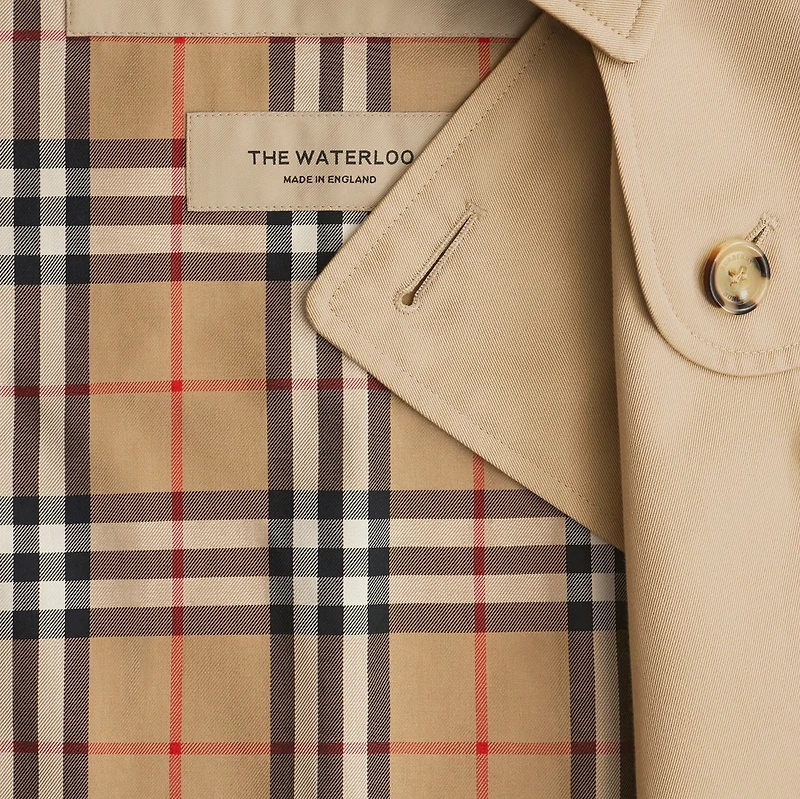 Long Waterloo Heritage Trench Coat in Honey - Women, Cotton Gabardine | Burberry® Official