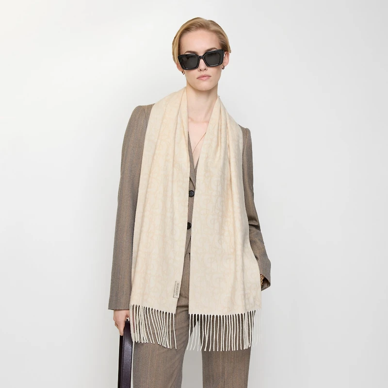 B Charm Cashmere Scarf in Chalk white | Burberry® Official