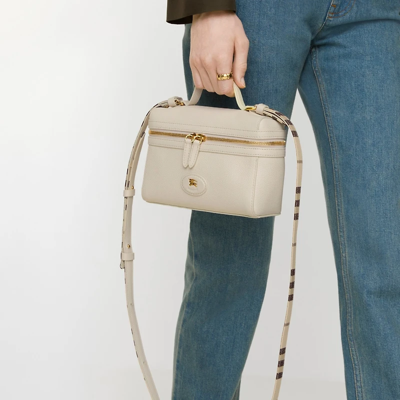 Bloomsbury Vanity Case in Soap beige/light beige - Women, Leather | Burberry® Official