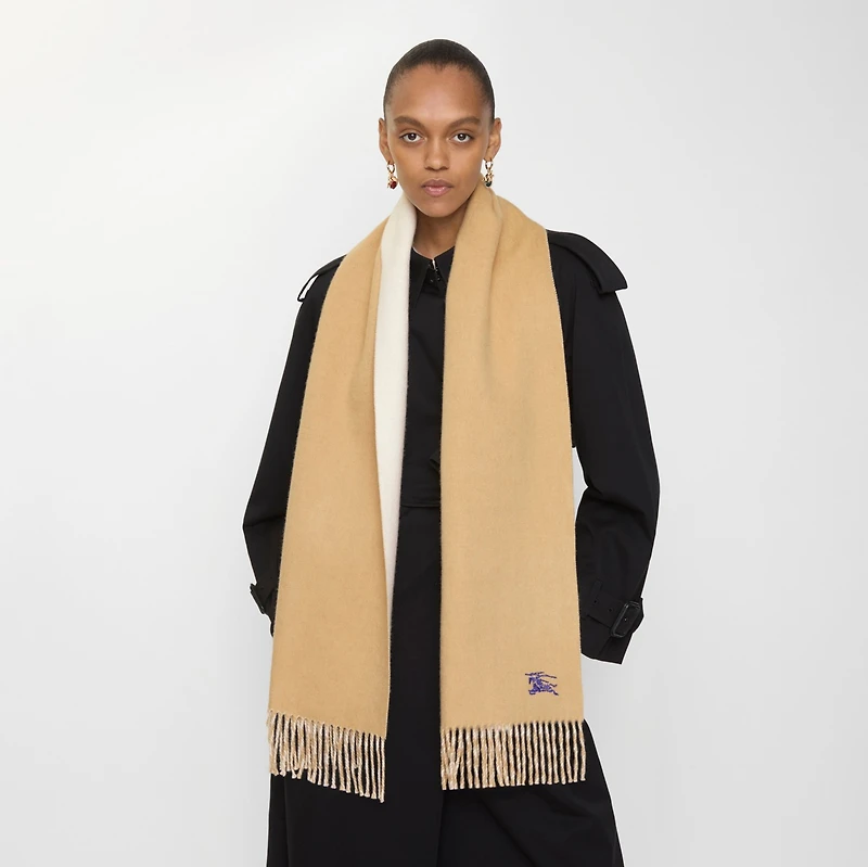 Reversible Cashmere Scarf in Sand/neutral | Burberry® Official
