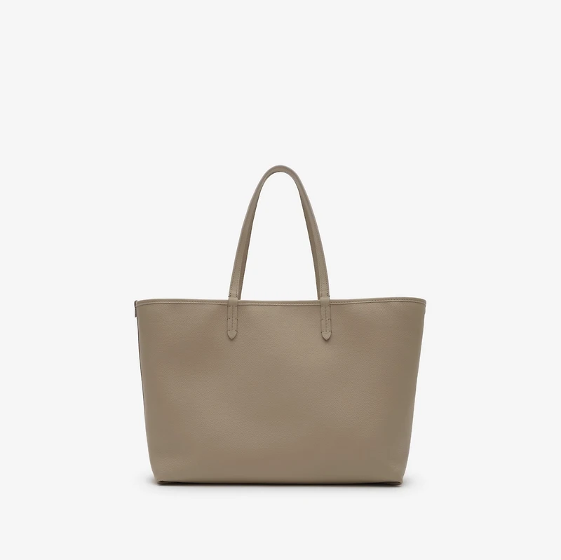 Medium Reversible Bloomsbury Tote​ in Mushroom beige/mallow pink - Women, Leather | Burberry® Official