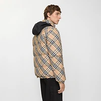 Reversible Check Snowdon Puffer Jacket in Sand beige - Men | Burberry® Official
