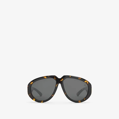 Curve Pilot Sunglasses​ in Bright tortoiseshell - Women | Burberry® Official