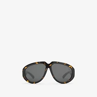 Curve Pilot Sunglasses​ in Bright tortoiseshell - Women | Burberry® Official