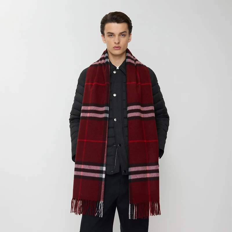 Wide Check Cashmere Scarf in Oxblood red | Burberry® Official