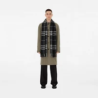 Wide Check Cashmere Scarf in Black/calico | Burberry® Official