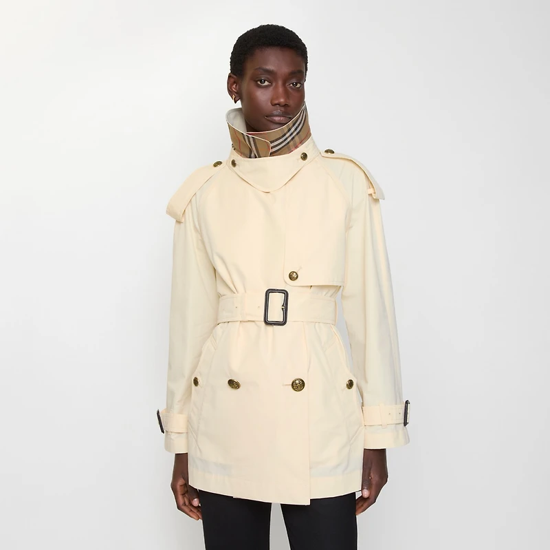 Short Lightweight Cotton Fitzrovia Trench Coat in Ceramic white - Women | Burberry® Official