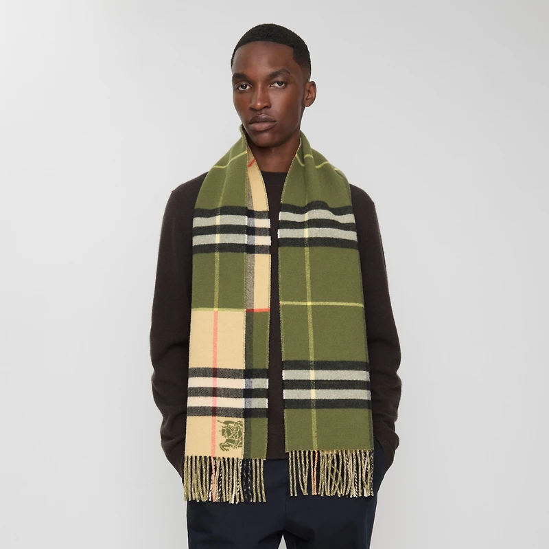 Contrast Check Cashmere Scarf in Pea green/sand | Burberry® Official