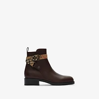 Leather Huntley Boots in Treacle brown - Women | Burberry® Official