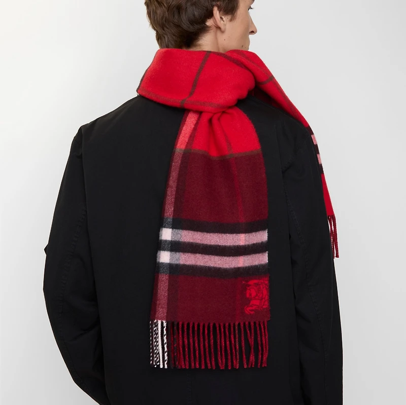 Contrast Check Cashmere Scarf in Post red/oxblood red | Burberry® Official