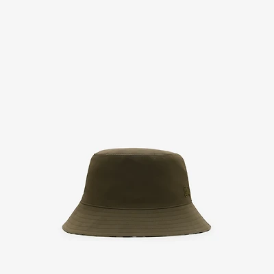 Reversible Gabardine Bucket Hat in Juniper green - Men | Burberry® Official