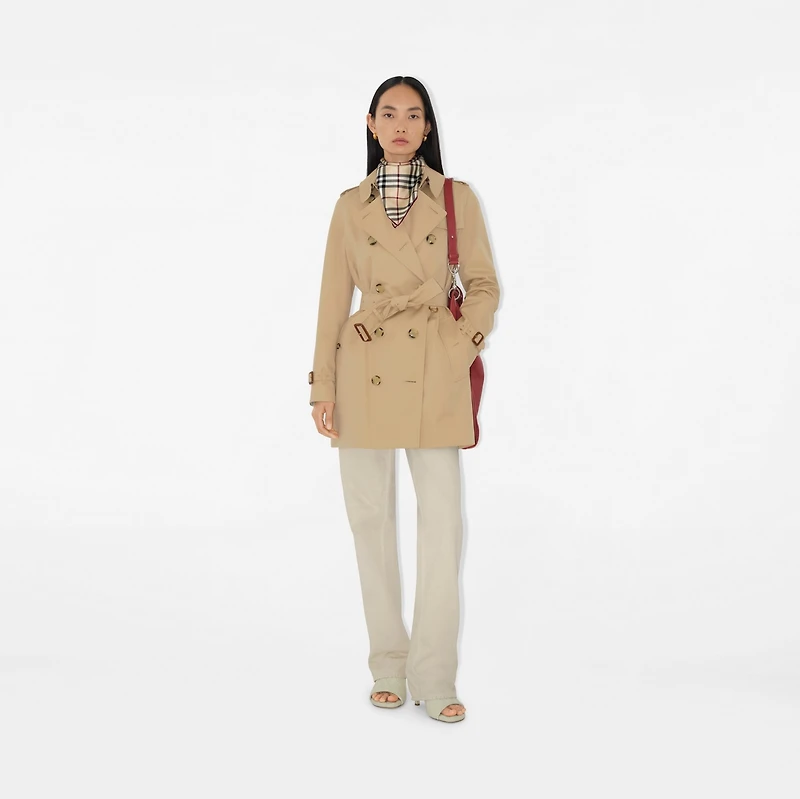 Short Kensington Heritage Trench Coat in Honey - Women, Cotton Gabardine | Burberry® Official