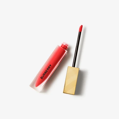 Burberry Kisses Liquid Matte – Military Red No.109 in Military Red 109 - Women | Burberry® Official