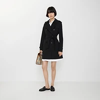 Short Kensington Heritage Trench Coat in Black - Women, Cotton Gabardine | Burberry® Official
