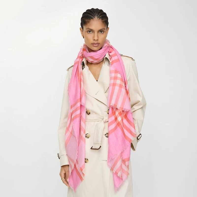 Reversible Check Wool Silk Scarf in Cami pink/glaze pink | Burberry® Official