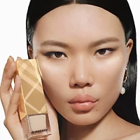 Ultimate Glow Foundation – 10 Fair Warm - Women | Burberry® Official