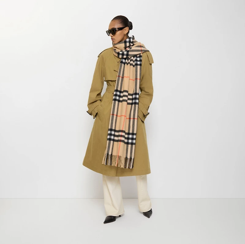 Wide Check Cashmere Scarf in Sand | Burberry® Official