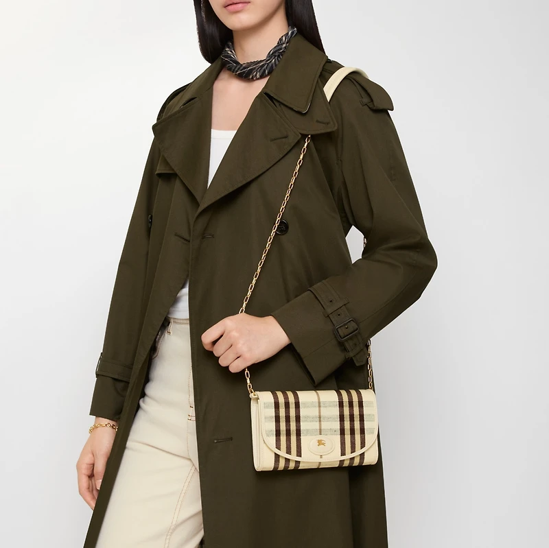 Highlands Chain Strap Wallet​ in Light beige - Women | Burberry® Official