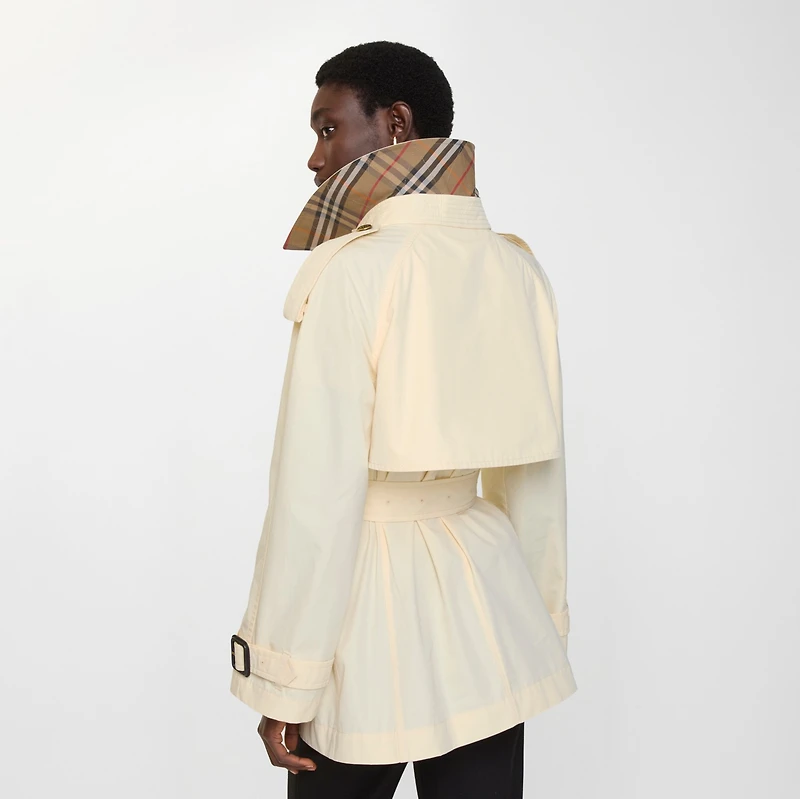 Short Lightweight Cotton Fitzrovia Trench Coat in Ceramic white - Women | Burberry® Official