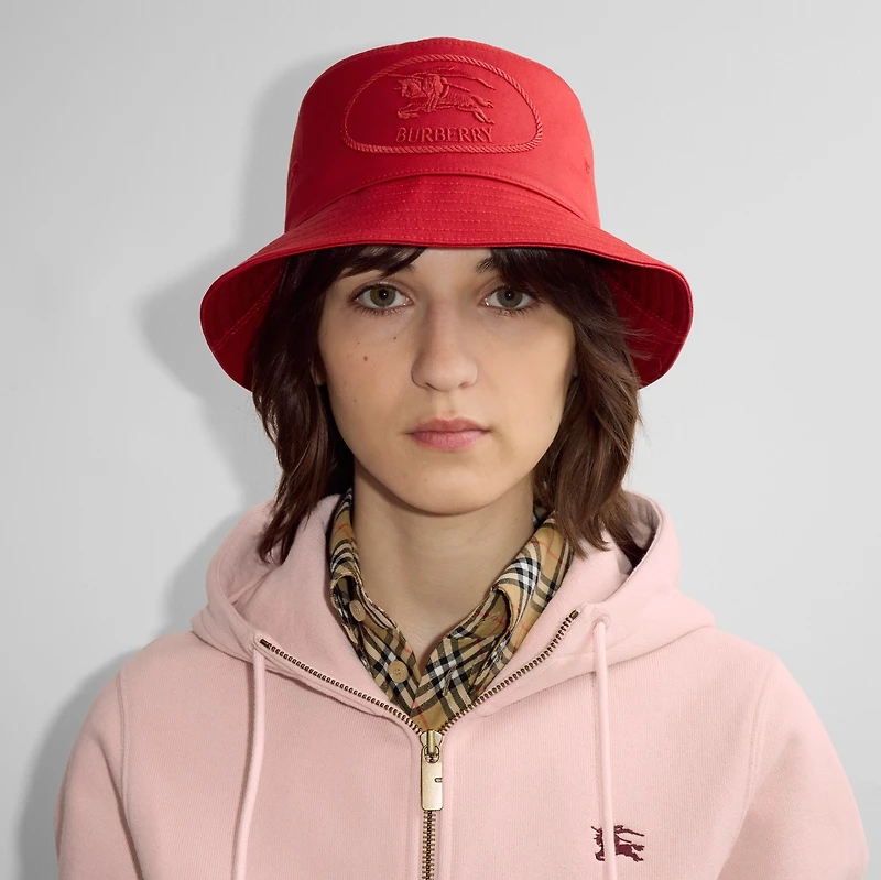 Knight Stamp Gabardine Bucket Hat in Currant - Men | Burberry® Official