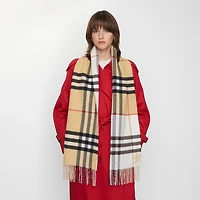 Contrast Check Cashmere Scarf in Sand/pebble white | Burberry® Official