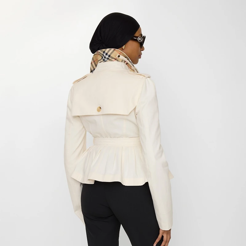 Cotton Isabella Trench Jacket in Linen beige - Women | Burberry® Official