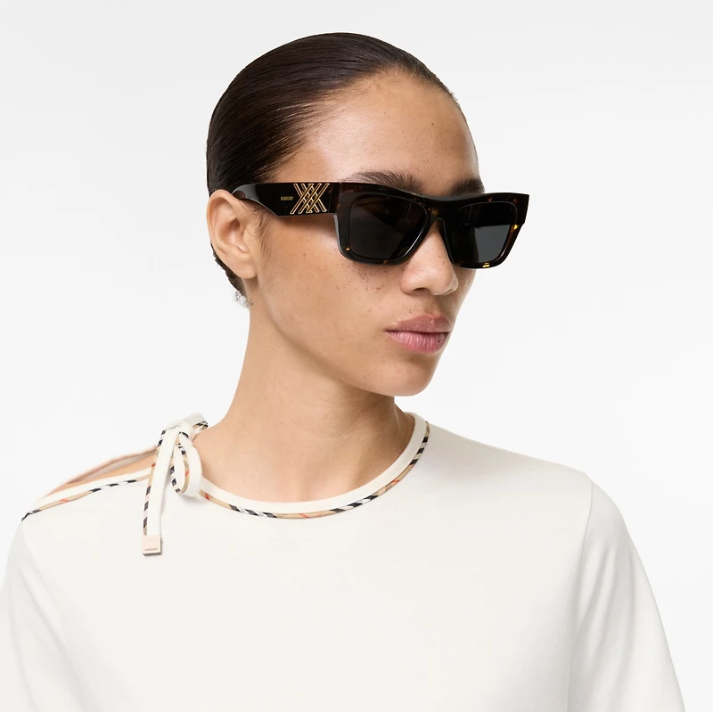 Heritage Square Sunglasses in Yellow havana - Women | Burberry® Official