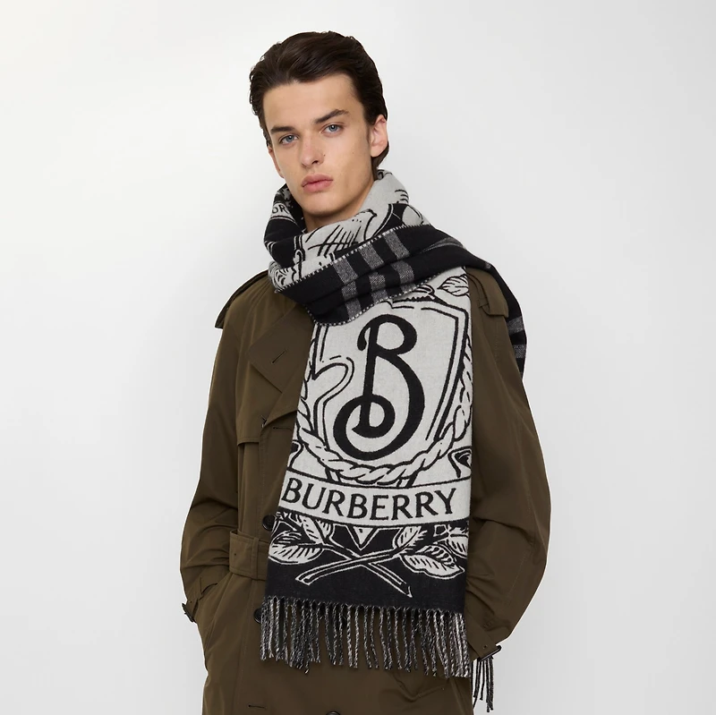 Wide Reversible Stormy Knight Scarf in Black/calico | Burberry® Official