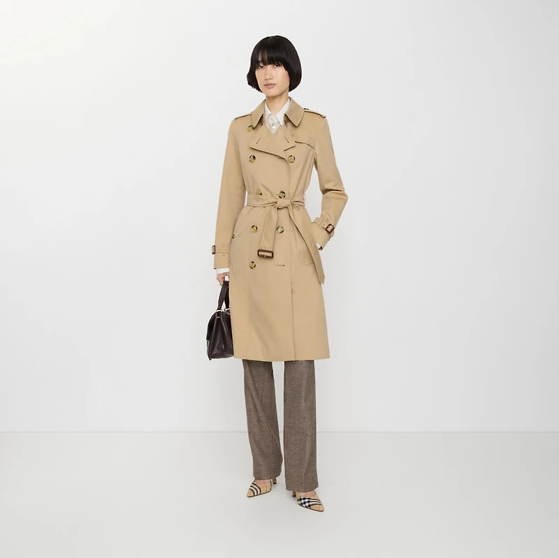 Long Chelsea Heritage Trench Coat in Honey - Women, Cotton Gabardine | Burberry® Official