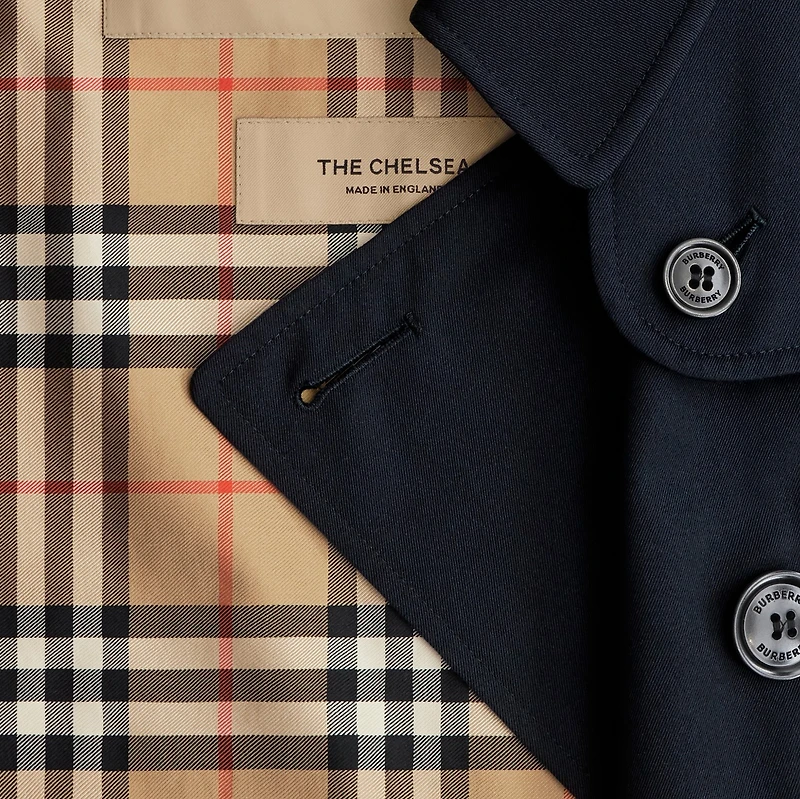 Long Chelsea Heritage Trench Coat in Coal blue - Women, Cotton Gabardine | Burberry® Official