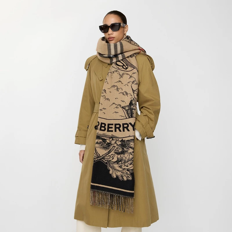 Wide Reversible EKD Cashmere Scarf in Archive beige | Burberry® Official