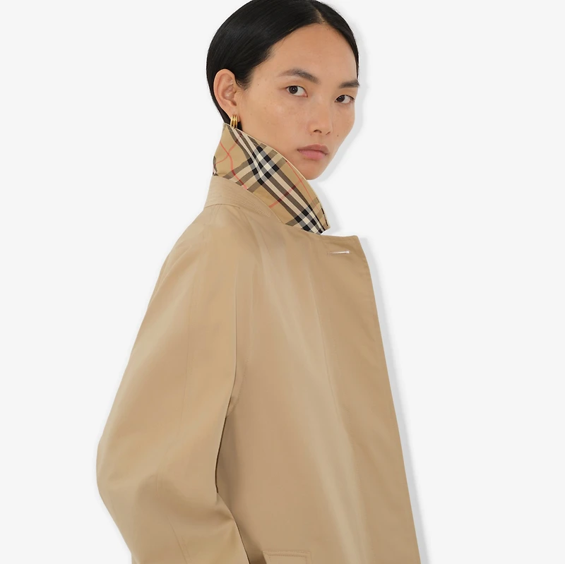 Mid-length Camden Heritage Car Coat in Honey - Women, Cotton Gabardine | Burberry® Official