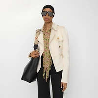 Cotton Isabella Trench Jacket in Linen beige - Women | Burberry® Official