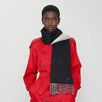Reversible Cashmere Scarf in Black/mitten | Burberry® Official