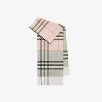 Contrast Check Cashmere Scarf in Bow pink/mitten grey | Burberry® Official